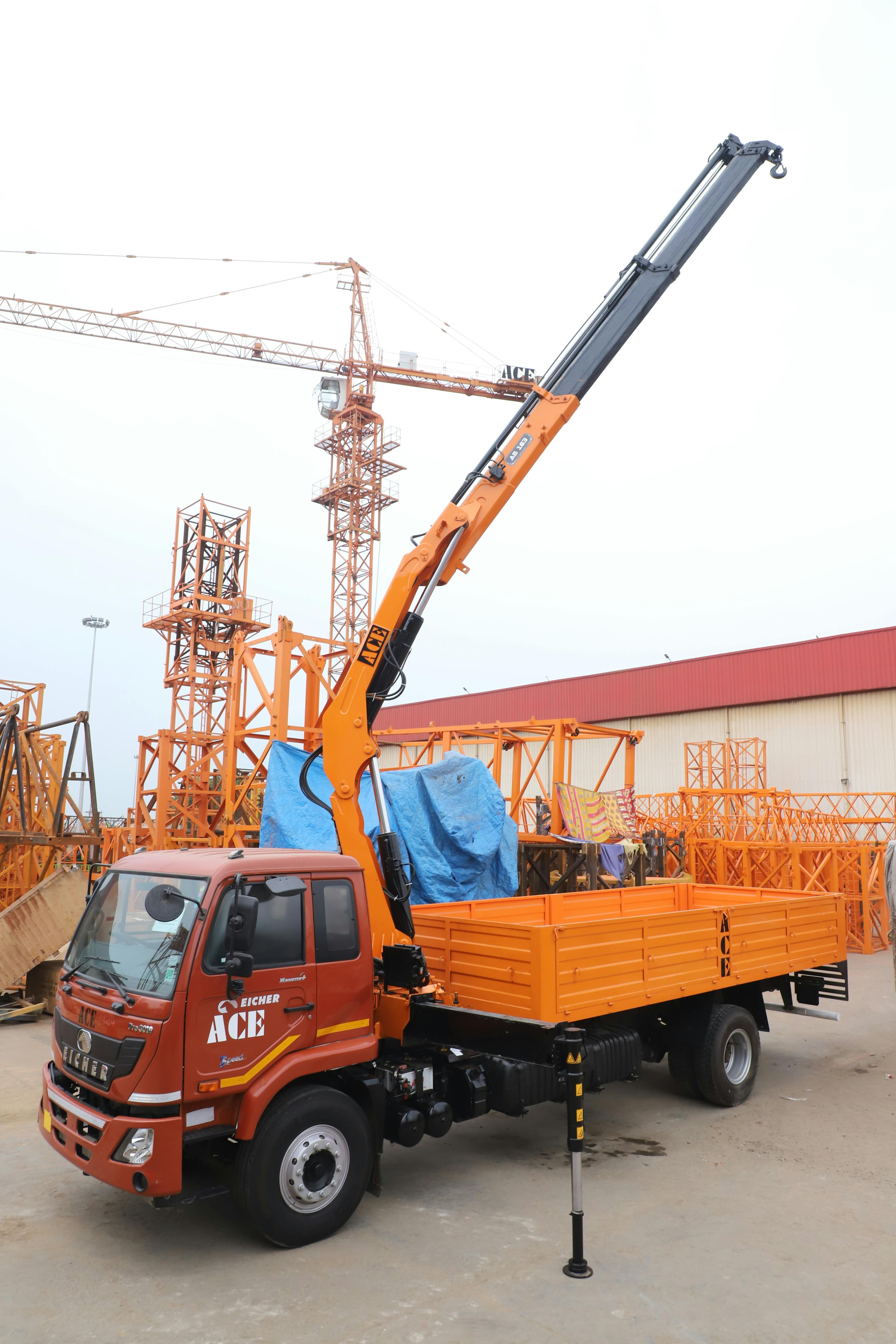 Camion-pluma-autocargante