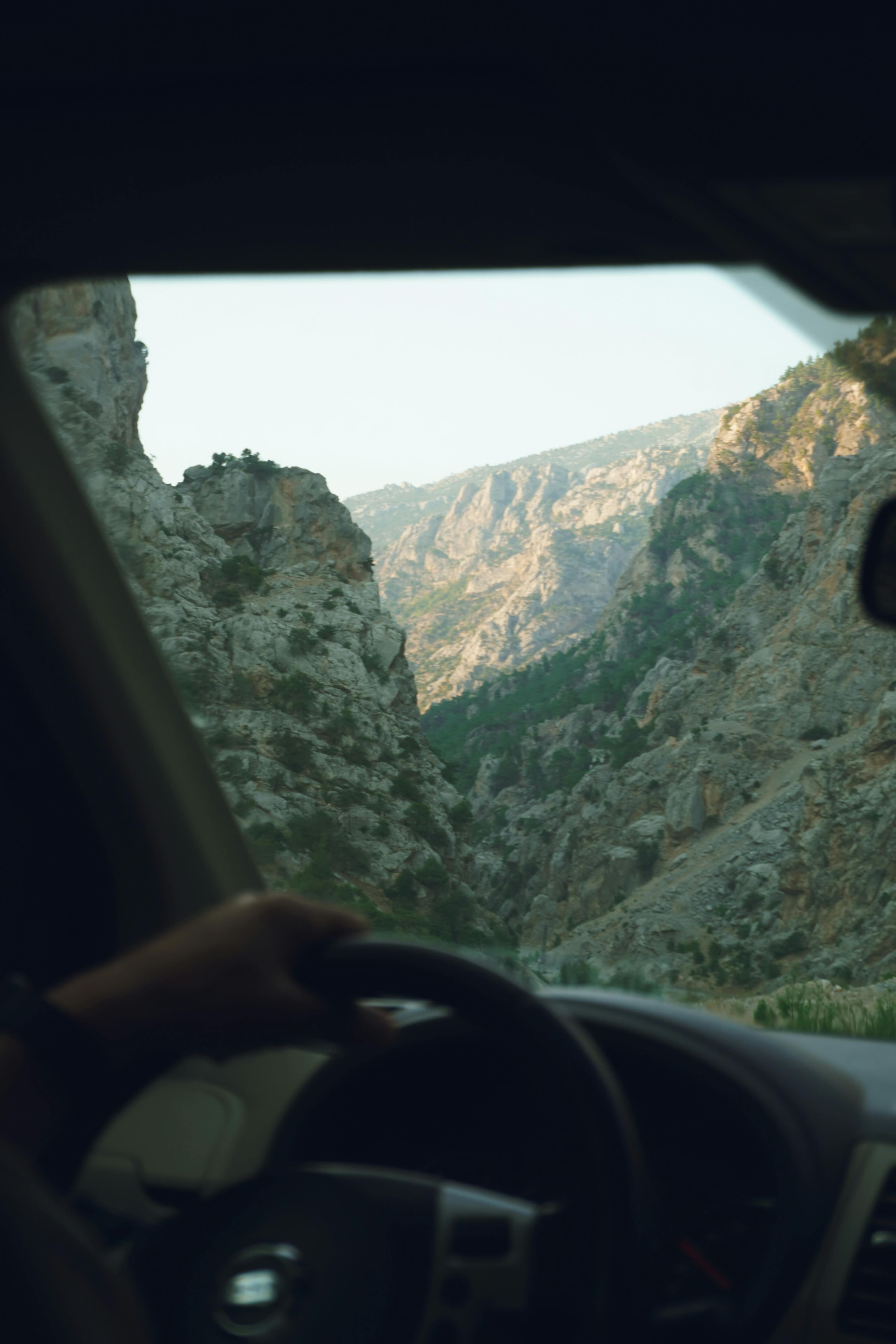 Conduccion-montana-atardecer